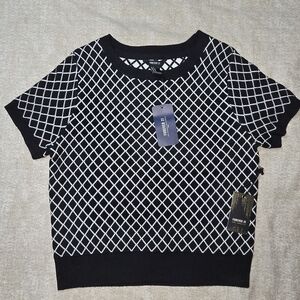 Forever 21 Black and White Knit Sweater